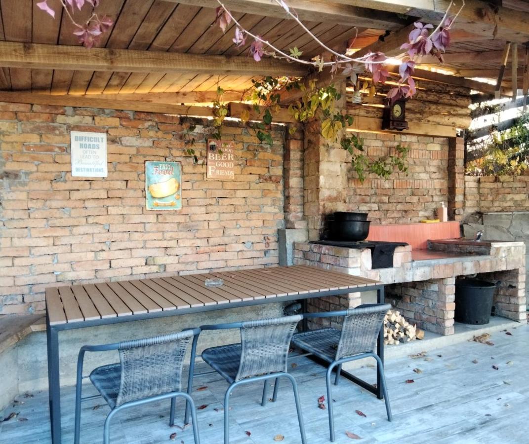Vila Roxana Pangarati Εξωτερικό φωτογραφία